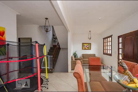 Sala de casa para alugar com 5 quartos, 272m² em Santa Lúcia, Belo Horizonte