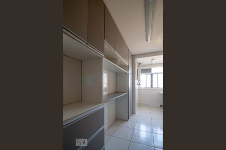 Apartamento à venda com 67m², 2 quartos e 1 vaga Apartamento à venda com 67m², 2 quartos e 1 vagaCozinha e Área de Serviço