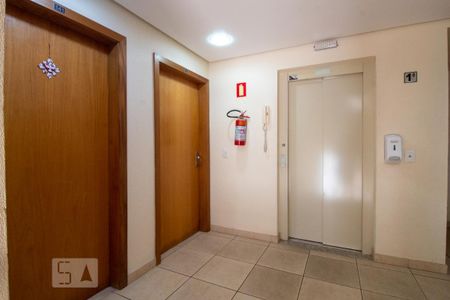 Apartamento à venda com 67m², 2 quartos e 1 vaga Apartamento à venda com 67m², 2 quartos e 1 vagaElevador