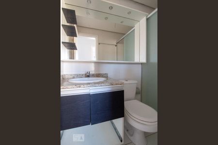 Apartamento à venda com 67m², 2 quartos e 1 vaga Apartamento à venda com 67m², 2 quartos e 1 vagaBanheiro