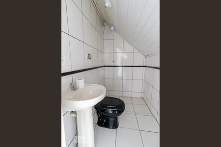 Casa de condomínio para alugar com 170m², 2 quartos e 3 vagasBanheiro Social