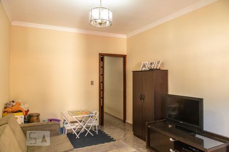 Sala de casa à venda com 3 quartos, 150m² em Vila Guilhermina, São Paulo