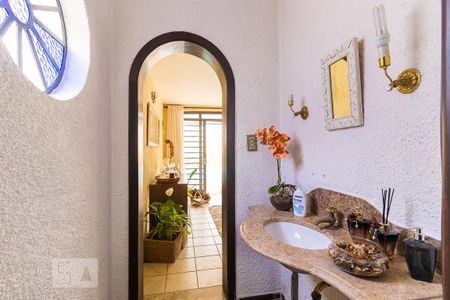 Casa para alugar com 400m², 6 quartos e 8 vagas Casa para alugar com 400m², 6 quartos e 8 vagasBanheiro social 3