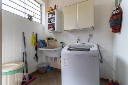 Casa para alugar com 400m², 6 quartos e 8 vagas Casa para alugar com 400m², 6 quartos e 8 vagasÁrea de serviço