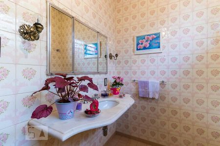 Casa para alugar com 400m², 6 quartos e 8 vagas Casa para alugar com 400m², 6 quartos e 8 vagasBanheiro social 2