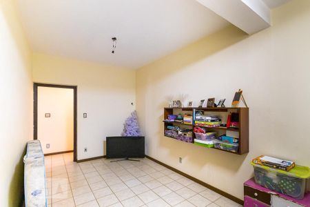 Casa para alugar com 400m², 6 quartos e 8 vagas Casa para alugar com 400m², 6 quartos e 8 vagasQuarto 5