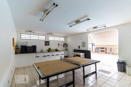 Casa para alugar com 400m², 6 quartos e 8 vagas Casa para alugar com 400m², 6 quartos e 8 vagasSalão de festas