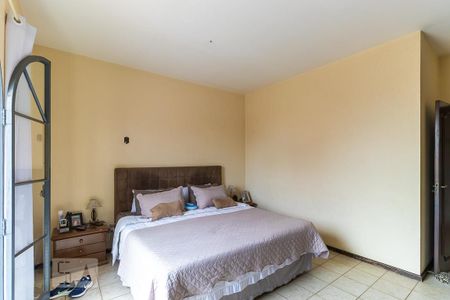 Casa para alugar com 400m², 6 quartos e 8 vagas Casa para alugar com 400m², 6 quartos e 8 vagasQuarto 1 - Suíte 1