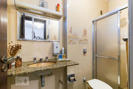 Casa para alugar com 400m², 6 quartos e 8 vagas Casa para alugar com 400m², 6 quartos e 8 vagasBanheiro da suíte 2