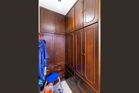 Casa para alugar com 400m², 6 quartos e 8 vagas Casa para alugar com 400m², 6 quartos e 8 vagasCloset da suíte 1