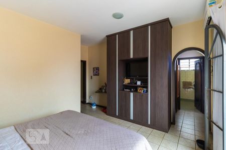 Casa para alugar com 400m², 6 quartos e 8 vagas Casa para alugar com 400m², 6 quartos e 8 vagasQuarto 1 - Suíte 1