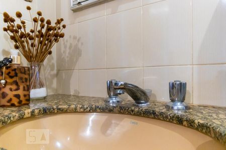 Casa para alugar com 400m², 6 quartos e 8 vagas Casa para alugar com 400m², 6 quartos e 8 vagasBanheiro da suíte 2