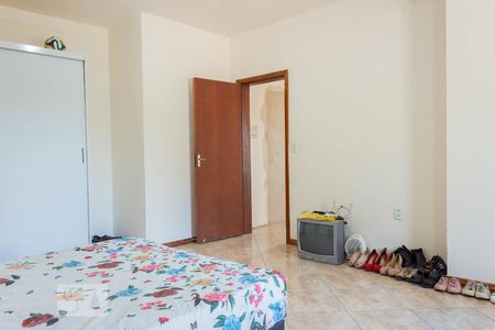 Casa à venda com 450m², 5 quartos e 3 vagasSuíte 