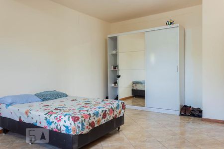 Suíte  de casa à venda com 5 quartos, 450m² em Estância Velha, Canoas