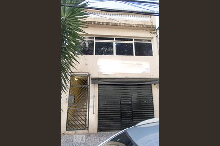 Casa para alugar com 330m², 6 quartos e sem vagaFachada