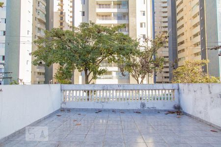 Casa para alugar com 330m², 6 quartos e sem vagaCobertura