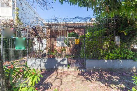 Casa à venda com 400m², 4 quartos e sem vaga Casa à venda com 400m², 4 quartos e sem vagaFachada
