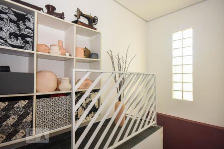 Casa à venda com 182m², 3 quartos e 2 vagas Casa à venda com 182m², 3 quartos e 2 vagasCorredor