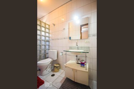 Casa à venda com 182m², 3 quartos e 2 vagas Casa à venda com 182m², 3 quartos e 2 vagasBanheiro suíte 2