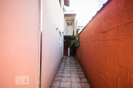 Casa à venda com 182m², 3 quartos e 2 vagas Casa à venda com 182m², 3 quartos e 2 vagasCorredor