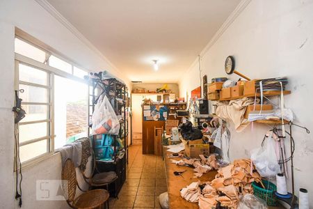 Casa à venda com 182m², 3 quartos e 2 vagas Casa à venda com 182m², 3 quartos e 2 vagasQuarto de serviço