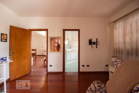 Casa à venda com 380m², 5 quartos e 5 vagas Casa à venda com 380m², 5 quartos e 5 vagassuíte 1