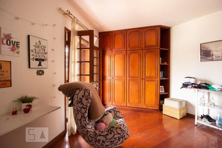 Casa à venda com 380m², 5 quartos e 5 vagas Casa à venda com 380m², 5 quartos e 5 vagassuíte 1