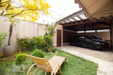 Casa à venda com 380m², 5 quartos e 5 vagas Casa à venda com 380m², 5 quartos e 5 vagasQuintal