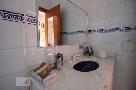Casa à venda com 380m², 5 quartos e 5 vagas Casa à venda com 380m², 5 quartos e 5 vagassuíte 2