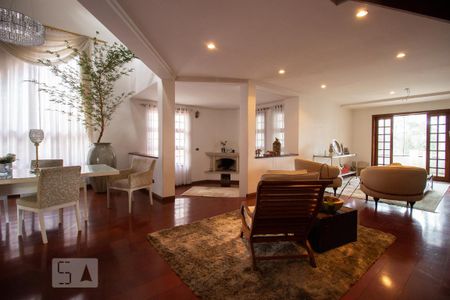 Sala de casa à venda com 5 quartos, 380m² em Parque dos Príncipes, São Paulo