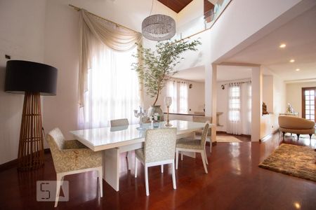 Sala de casa à venda com 5 quartos, 380m² em Parque dos Príncipes, São Paulo