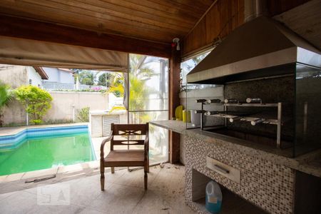 Casa à venda com 380m², 5 quartos e 5 vagas Casa à venda com 380m², 5 quartos e 5 vagasChurrasqueira