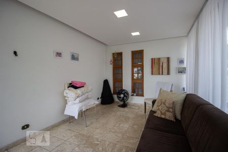 Casa à venda com 380m², 5 quartos e 5 vagas Casa à venda com 380m², 5 quartos e 5 vagasárea da casa