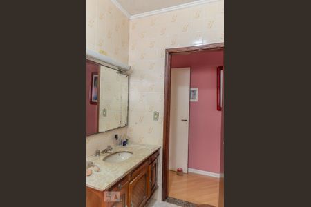 Casa à venda com 276m², 3 quartos e 3 vagasBanheiro da Suíte