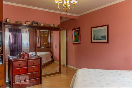 Casa à venda com 276m², 3 quartos e 3 vagasQuarto Suíte