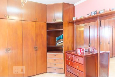 Casa à venda com 276m², 3 quartos e 3 vagasQuarto Suíte