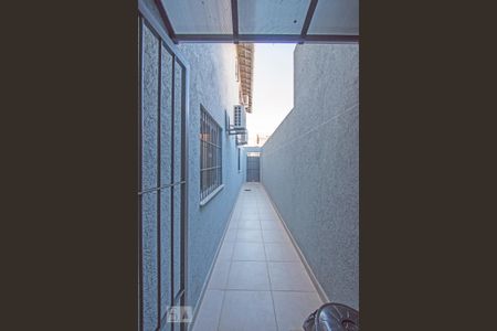Casa à venda com 210m², 3 quartos e 2 vagasCorredor Lateral Externo