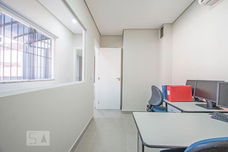 Casa à venda com 210m², 3 quartos e 2 vagasEscritório 2