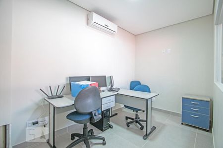 Casa à venda com 210m², 3 quartos e 2 vagasEscritório 2