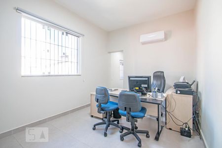 Casa à venda com 210m², 3 quartos e 2 vagasEscritório 1