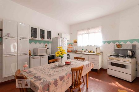 Casa à venda com 120m², 2 quartos e sem vaga Casa à venda com 120m², 2 quartos e sem vagaCozinha