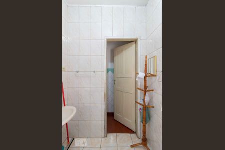 Casa à venda com 120m², 2 quartos e sem vaga Casa à venda com 120m², 2 quartos e sem vagaBanheiro