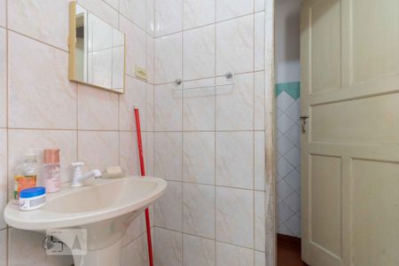 Casa à venda com 120m², 2 quartos e sem vaga Casa à venda com 120m², 2 quartos e sem vagaBanheiro