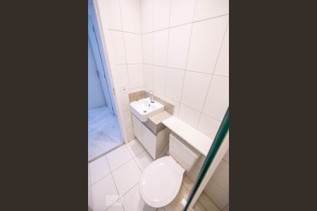 Banheiro Social de apartamento para alugar com 2 quartos, 50m² em Vila Butantã, São Paulo