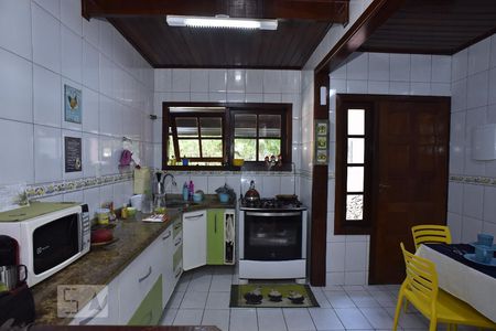 Casa de condomínio à venda com 250m², 3 quartos e 1 vagaCozinha