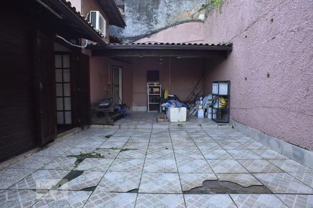 Casa de condomínio à venda com 250m², 3 quartos e 1 vagaÁrea externa
