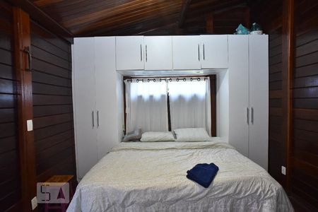 Casa de condomínio à venda com 250m², 3 quartos e 1 vagaSuíte