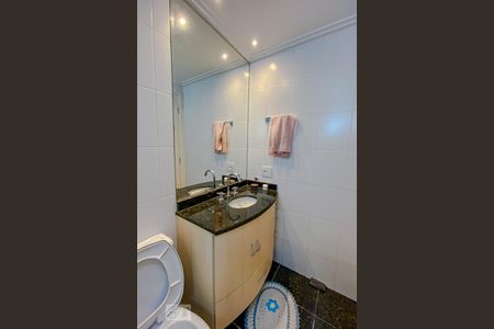Apartamento à venda com 105m², 3 quartos e 3 vagasBanheiro da Suite