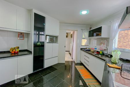 Apartamento à venda com 105m², 3 quartos e 3 vagasCozinha