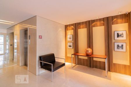 Apartamento para alugar com 112m², 2 quartos e 2 vagasHall